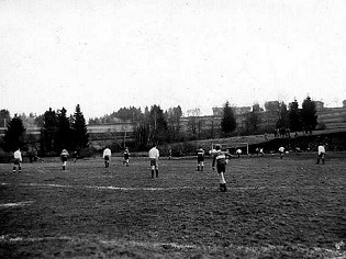 1929 - Der erste Sportplatz
